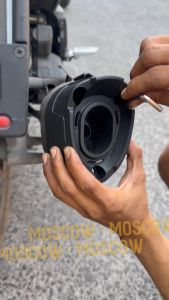 CORONG KNALPOT VARIO 160 CBS ABS NEW ( 2020 - 2023) PCX 160 ( 2021 - 2023) END MUFFLER CORONG VARIO160 PCX160 END CUP END MUFLER VARIO 160 2020-2023 original MEREK MOSCOW  PLUG AND PLAY ( PNP ) WARNA HITAM DOFF bahan PLASTIK NYLON ( ANTI PANAS )