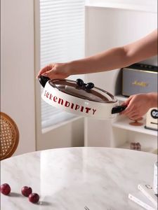 Khay Mứt Tết Tròn 4 Ngăn Khay Nhựa Đựng Bánh Kẹo Hoa Quả Hạt Khô Có Nắp Nơ Đỏ