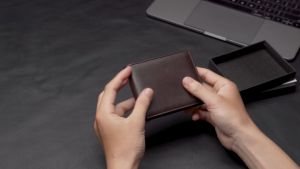 Ví nam da bò Lata (Thời trang nam - Ví da thật LVN80)