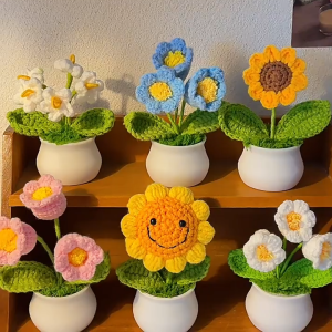 Crochet Flowers Cute Little Potted Flower Vivid Bright Faux Flowers Home Decoration Birthday Gifts for Women Girlfriends EWR-SG