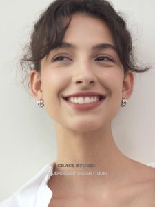 Fashionable Wide Face Design C Type Earrings Simple Three Layer Line High-End Sensation Earring Jewelry Alloy Plated Silver