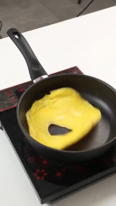 23cm Mini Nonstick Frying Pan with Handle Kitchenware Pot Steak Fried Eggs Less Oil Wok Home Use