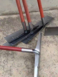 คราดเหล็ก คราด ตากข้าวเปลือก กวาดขี้ กำจัดหญ้า คาดเหล็ก คราดหญ้า คราดถากหญ้า จอบถากหญ้า พลั่วตักดิน เสียม พลั่วแซะ ที่แซะหญ้า เสียมแบน พลั่วขุดดิน ช้อนปลูก ช้อนพรวนดิน พลั่วเหล็ก คราดแมงกานีส