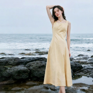 INMAN | Moon Shaped French Style Hepburn Elegant Dress