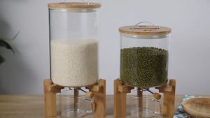 High-Quality Borosilicate Glass Rice Dispenser with Bamboo Lid Aesthetic Design Kitchen Rice Grains Dry Food Storage Bin