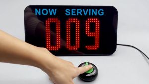 Wireless Que Calling System for Restaurant, Hospital Kitchen Call Pager, Long Range Waiting Number for Multiple Counters Queue Management Pager Ideal for Food Trucks, Clinics, Banks - Ensuring Efficiency