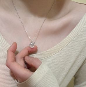 สร้อยคอเงินแท้ S925 รูปแมวมีค้าขาย จี้หยกขาว โซ่กระดูกไหปลาร้า สไตล์เรียบง่าย เหมาะกับทุกชุด ของขวัญปีใหม่สำหรับผู้หญิง