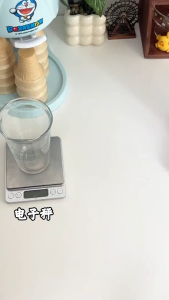 Máy làm kem mini tự động Doraemon – Máy làm kem tươi tại nhà nhỏ gọn làm kem ốc quế kem viên tiện lợi