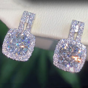 Huitan Màu Bạc CZ Bông Tai Nữ Bling Bling AAA Trắng Đính Đá Cubic Zirconia Hợp Thời Trang Hình Học Tuyên Bố Trang Sức