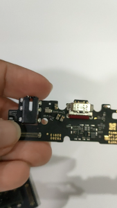 Papan Konektor Charger+Mic Vivo Y30 v1938 ada IC