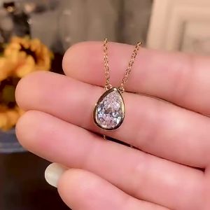 Huitan Luxury Fashion Water Drop CZ Pendant Necklace for Women Gold Color Good Quality Wedding Necklace 2021 New Trend Jewelry