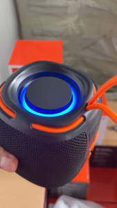 Loa Bluetooth BOOMS885 – Bass To Chống Nước Phù Hợp Nghe Nhạc & Xem Phim Mang Theo Đi Dã Ngoại