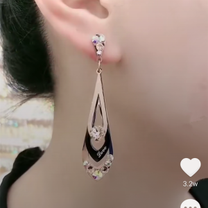 Korean Fashion Geometric Diamond Ear Studs Titanium Steel Allergy Free Womens Jewelry Slimming Face Trendy Earrings