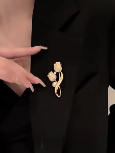 SK-C1325 Bros Cantik Elegan Motif Bunga Tulip Bros Jilbab Aksesoris Wanita Pria / Pin Baju Bros Jas