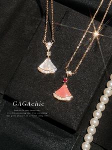 GAGAchic Fan Shaped White Shell Flash Diamond Rose Gold Necklace Luxury Quick Success Small Skirt Bone Chain Alloy Jewelry