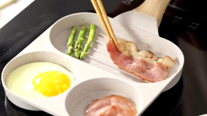 CHOVY White Granite Non Stick 4 Holes Egg Frying Pan Breakfast Egg Burger Pan Original Hamburger Omelette Mini Pancake Pan Egg Fryer All Stoves Suitable Induction Compatible