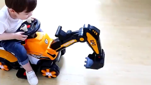 SG Local Delivery Rechargeable Electric Excavator or Manual Operated Excavator Ride on Toy Car SAFETY MARK Charger