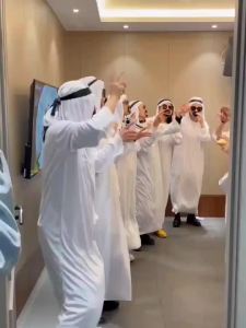 Trang Phục Halloween cosp Vũ Hội Hóa Trang Trung Đông Dubai UAE Hoàng Tử Ả Rập Saudi Áo Choàng Chăn Cừu