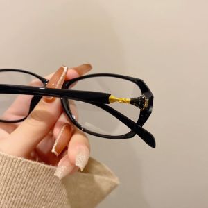 Fashionable High-definition Detachable Lenses Automatic Photochromic Nearsighted Glasses Womens Style