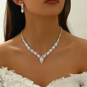Womens Fashionable Rhinestone Sparkling Earrings Necklace Bracelet Ring Jewelry Set Wedding Banquet Party Holiday Gift