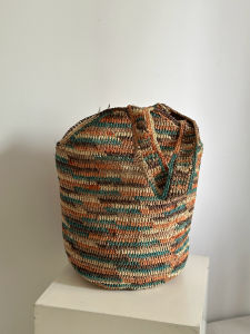 Ladies Straw Woven Bucket Bag Single Shoulder Holiday Beach Style Raffia Grass Casual Trendy Summer 2025 Youth Stripe Pattern