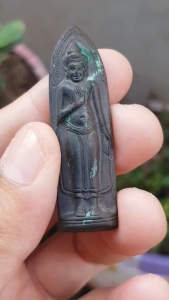 พระร่วงหลังรางปืน วัดพระธาตุดอยสุเทพ จ.เชียงใหม่ ปี2515 (พิมพ์เจดีย์จม ตัวเมีย) กล่องเดิม องค์ที่29