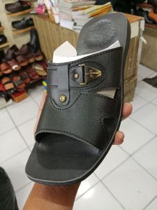 sendal pria model baru kulit