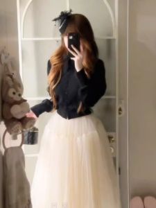 Korean Style Knitted Top And Mesh Skirt Set Beautiful Ageless Two Piece Suit Short Sleeve round Neck Comfortable Fit for Date