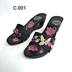 SANDAL KELOM GEULIS SELOP BORDIR HAK LOVE 7 CM
