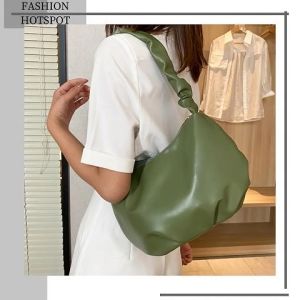 Nqshop มาใหม่ สุดว้าว กระเป๋าสะพายไหล่ ดีเทลน่ารักไม่ไหว ใครยังไม่มี ถือว่าพลาด มีมาให้เลือก 4 สี โทนพาสเทล แมทช์ง่ายใส่ได้กับทุกชุด วัสดุเป็นหนัง ทนทาน กันน้ำ พร้อมส่งงง