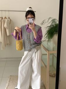 Thick Needle Wooden Buckle Vest Cardigan Female 2024 Spring & Fall New Knitwear Vest Waistcoat Cable Stitch Coat Top