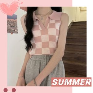 LHFriday ส่งเร็วส่งไว 🚚 เสื้อครอปคอปกแขนกุด เสื้อไหมพรมลายตาราง ผ้าระบายอากาศได้ดี ยืดเยอะ นุ่มนิ่มใส่แล้วฟินสุดๆ มาพร้อมดีเทลคอปก ลายสก็อตเก๋ๆ สวยสมราคา 🔥น่ารักไม่ไหว  😎