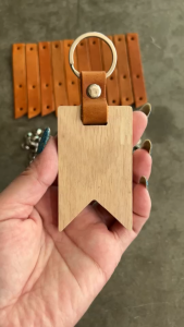 ชุดสายหนัง พร้อมหมุดตอก สำหรับทำพวงกุญแจ พร้อมหมุด งานตอกหมุด ห่วงพวงกุญแจ ชุดตอกพวงกุญแจพร้อมหนัง งานดี ประกอบง่าย สำหรับงานฝีมือ DIY