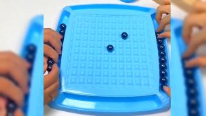 Bộ đồ chơi cờ vua nam châm cho bé giúp bé tăng cường tư duy logic hiểu biết đồ chơi vui vẻ chất liệu an toàn cho trẻ em