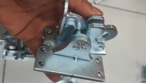 Chốt cửa tự  gài (2 nhóm lựa chọn chốt thép chốt inox)