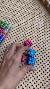 Hộp quà mini 25cm nhiều màu sắc trang trí cây thông Noel cây thông handmade