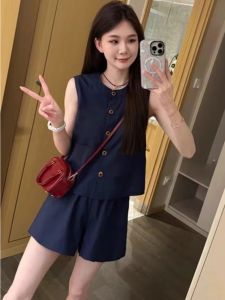 Fashionable Summer Outfit Womens Sleeveless Wide Leg Short Pants Two-Piece Set Elegant Age-Defying Trendy round Neck Button Closure