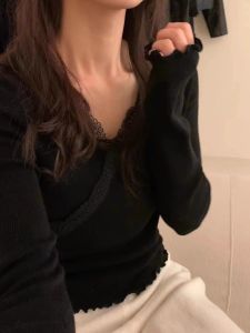 Womens V-neck Lace Base Shirt Autumn Winter New Style Inner Wear Outer Wear Wool Knitted Sweater Fashionable High-End Feeling Top