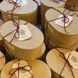 Egg-shaped Kraft Paper Box Mothers Day Packaging Box Mid-Autumn Mooncake Souvenir Box Internet Celebrity Candy Baking Packaging Box