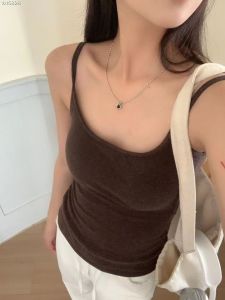 เสื้อกั๊กแขนกุดผ้าขนแกะบุนวมคอกลมทรงหลวมสำหรับผู้หญิง ฤดูใบไม้ร่วง 2025 เสื้อกั๊กแขนกุดทรงเข้ารูปแบบ H ความยาวปานกลาง