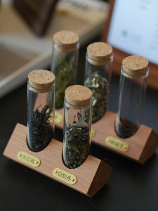 ชั้นวางขวดแก้วแบบไม้แท้ระดับอาหารสำหรับแสดงกาแฟ ชาดอกไม้ ถุงบรรจุเมล็ดกาแฟ ขวดปิดแบบทนทานต่ออาหาร