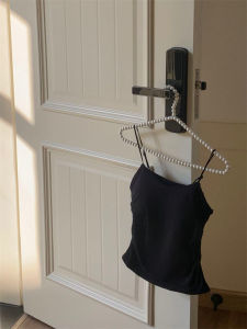 หวาน สไตล์ ผู้หญิง เสื้อกั๊ก เสื้อท่อนบน 2024 ใหม่ ดีไซน์ ไม่มีสาย แขนกุด สวมใส่ด้านใน Bottoming Out หลังสวยพร้อมแผ่นรองหน้าอก