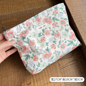 Large Capacity Floral Drawstring Makeup Bag Handheld Bag Fresh Style Storage Organizer for Personal Care And Daily Use