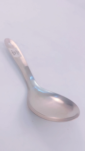 VV 23.5*7.5 cm 1.2mm Sudu nasi keluli Stainless Steel Rice Spoon Vegetable Spoon 钢饭匙 (VV-23575)