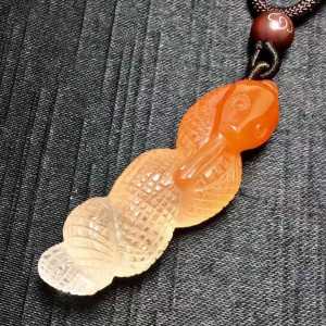 Pure natural Brazilian red rabbit fur red crystal zodiac snake pendant. It can ward off evil bring good luck and drive away misfortune. Wearing it ensures a smooth and peaceful life. The crystal is transparent and the exquisite craftsmanship is lifelike