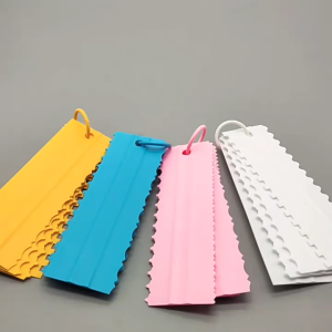 4pcs Cake Decorating Comb Cake Scraper for Jagged Fondant Cake Scraper Smoother Cream Pastry Decorating Dough Cutter Pastry Design Textures Baking Tools Cake Tool