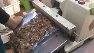 🐟ปลาเกล็ดขาวอบกรอบ เทมปุระ 500กรัม🐟 - หอมสมุนไพร, แคลเซียมสูง, จัดส่งเร็ว 2-3 วัน, ปลอดภัย, คุณภาพดี