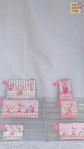 Case Tas Pink & Baby Pig Mini Wallet: Pilihan Tas Selempang yang Tepat