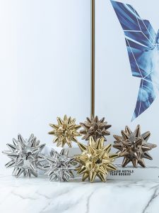 Scandinavian Accessible Luxury Medieval Retro Explosion Ball Sea Urchin Modeling Ceramic Crafts Decoration Home Hotel Soft Outfit Decorations