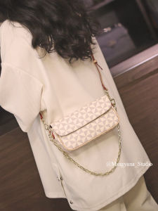 White Womens Mini Shoulder Bag Fashionable Commuter Bag Versatile High-End Elegant Chic Printed PVC Handbag Chain Handle